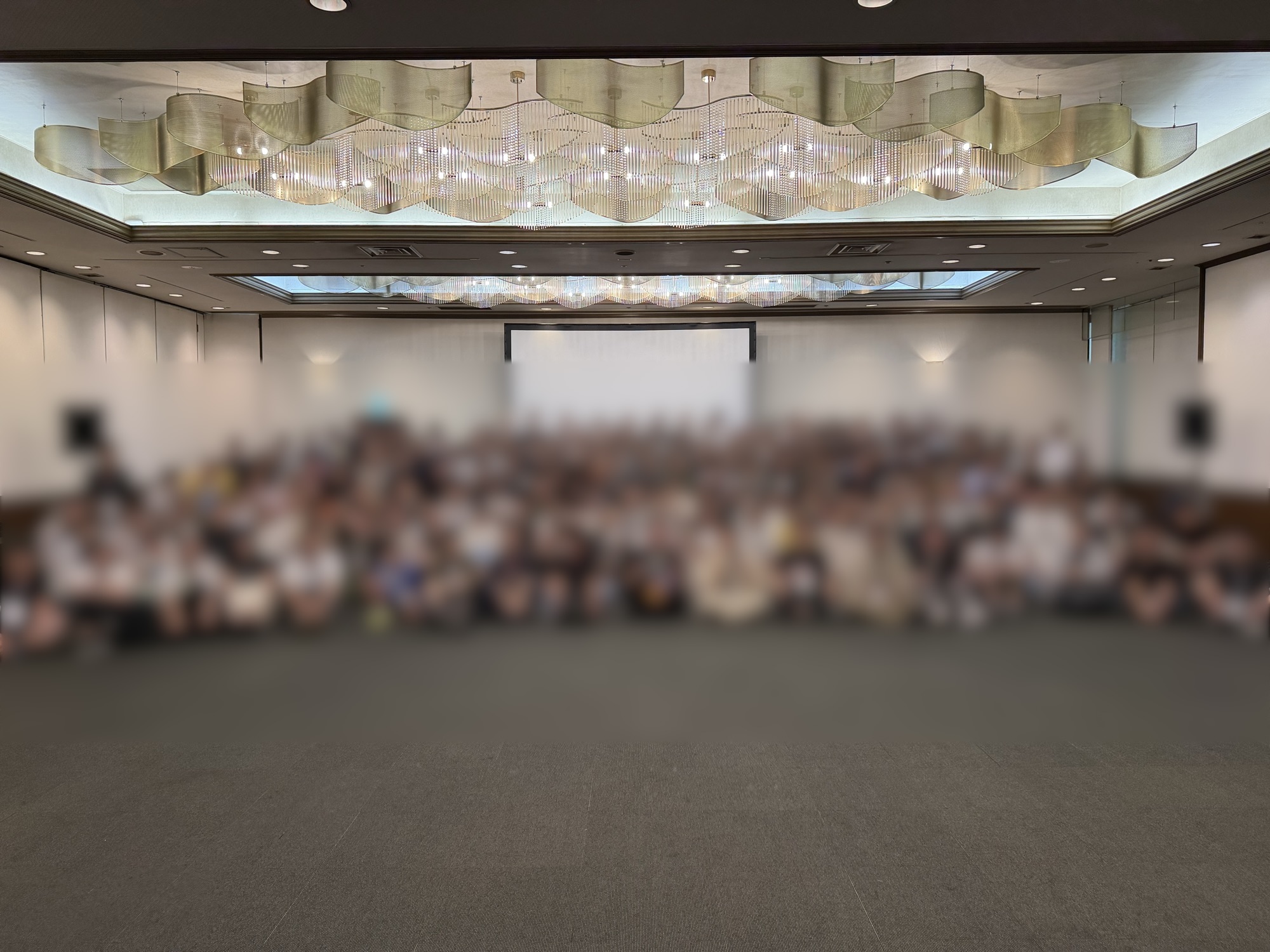 さっぽろ大交流会 昼の部の集合写真（札幌パークホテル）